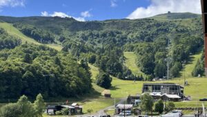 achat immobilier-auvergne-sancy-superbesse- face au lac des hermines