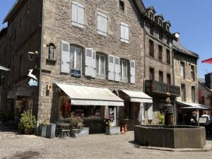 achat immobilier/auvergne/besse/carctére et charme