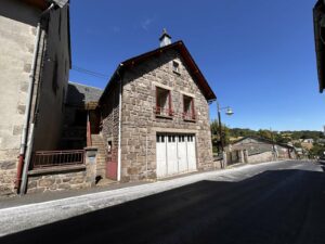 La petite Bessarde et ses deux appartements/ achat immobilier/sancy/superbesse