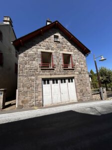 La petite Bessarde et ses deux appartements/ achat immobilier/sancy/superbesse