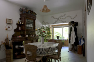 Maison en pierre dans son parc proche superbesse